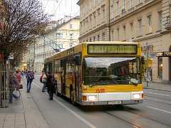 8123_24 Innsbruck gab seine 10 O-Busse des Typs NGE152M17, Baujahr 1992, nach Wologda in Russland ab. Innsbruck gave its 10 trolleybuses of type NGE152M17, built in...