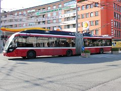 Metrostyle 329 Insgesamt sind zur Auslieferung bis 2017 36 Busse bestellt und es besteht eineOption für 14 weitere. There are 36 buses ordered for delivery till 2017 with an...