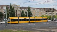 IMG_4479 30,28m Straßenbahn und und 33,4 Tonnen Masse. 30.28 m of tram and a weight of 33.4 metric tons.