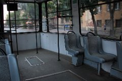 8566_56 In den LM-99 stehen 19 Sitzplätze zur Verfügung. In LM-99 trams some 19 seats are available.
