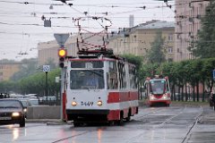 8559_54 Gelenkwagen sind in Russland selten anzutreffen. Articulated trams are rarely seen in Russia.