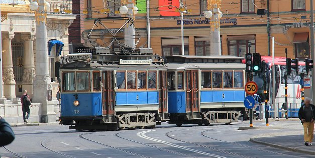 Nostalgie Seit 1991 fahren die historischen Straßenbahnen des Schwedischen Straßenbahnvereins auf der Linie 7N. Since 1991 the...