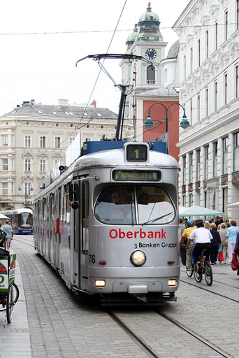 tram 76