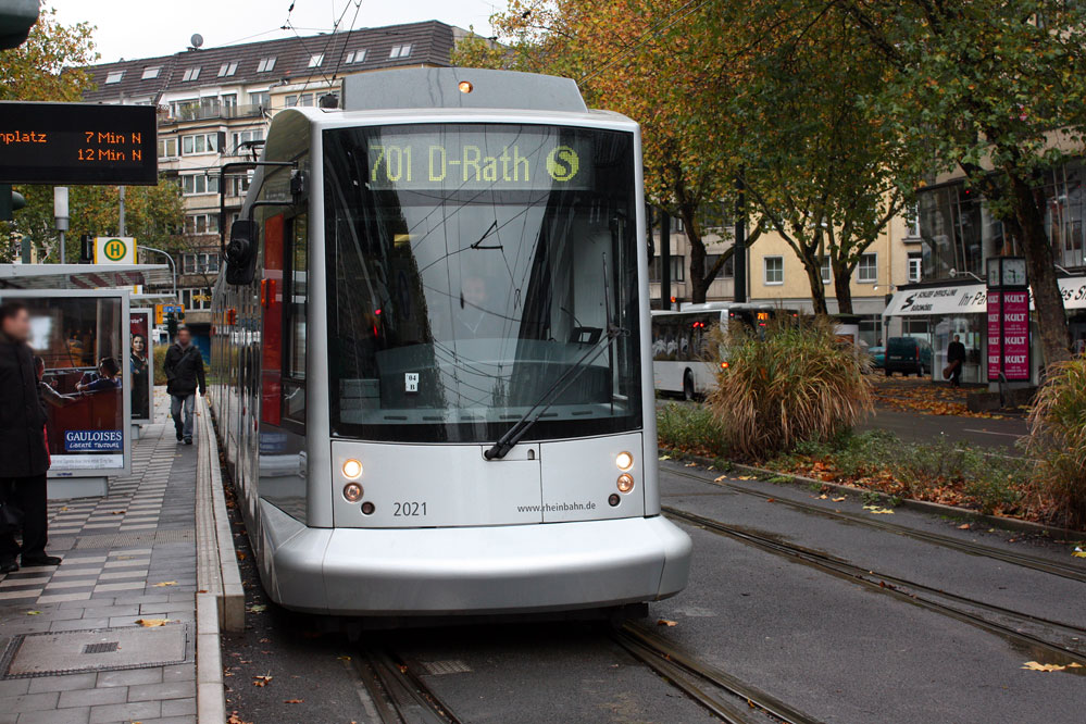 NF10 Strasssenbahn tram Düsseldorf Dusseldorf