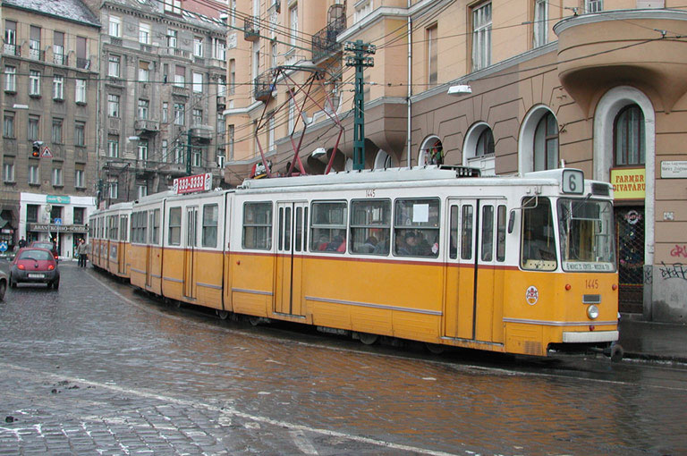tram 1445