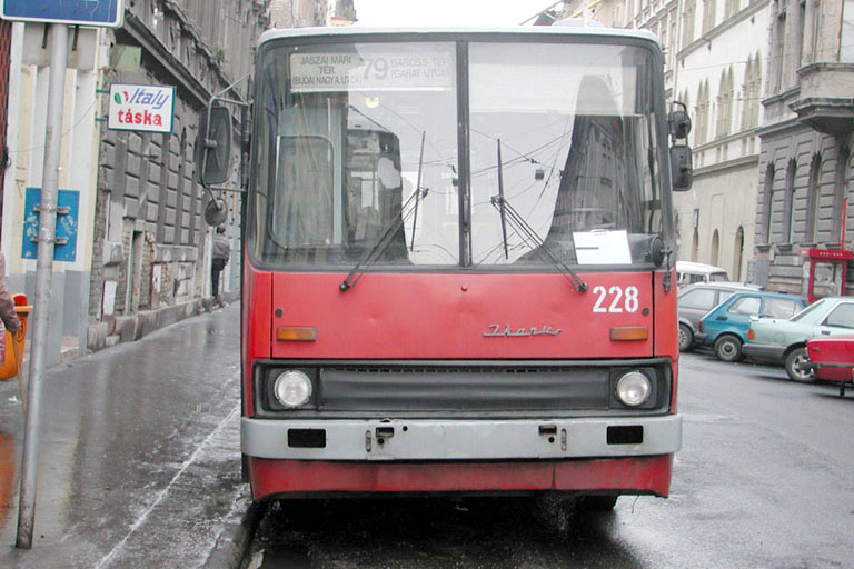 Ikarus 280T