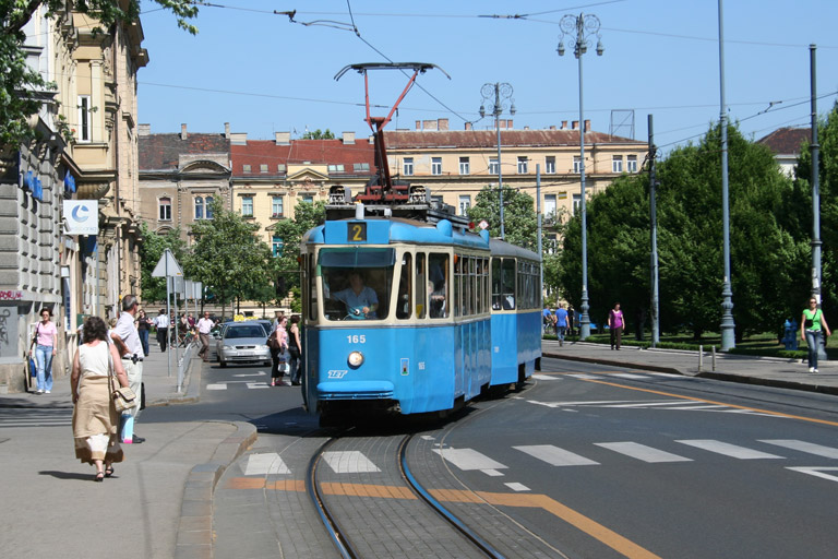 4-axle tram