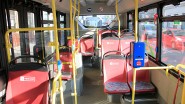 IMG_3886 Der Bus bietet 15 Sitz- und 29 Stehplätze. The crushload is 44, there are 15 seats offered.
