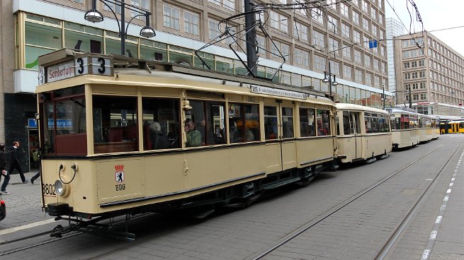 historische Straßenbahnen - historical trams In wunderbarem Zustand zeigen sich die alten Fahrzeuge. In great condition are these old vehicles.