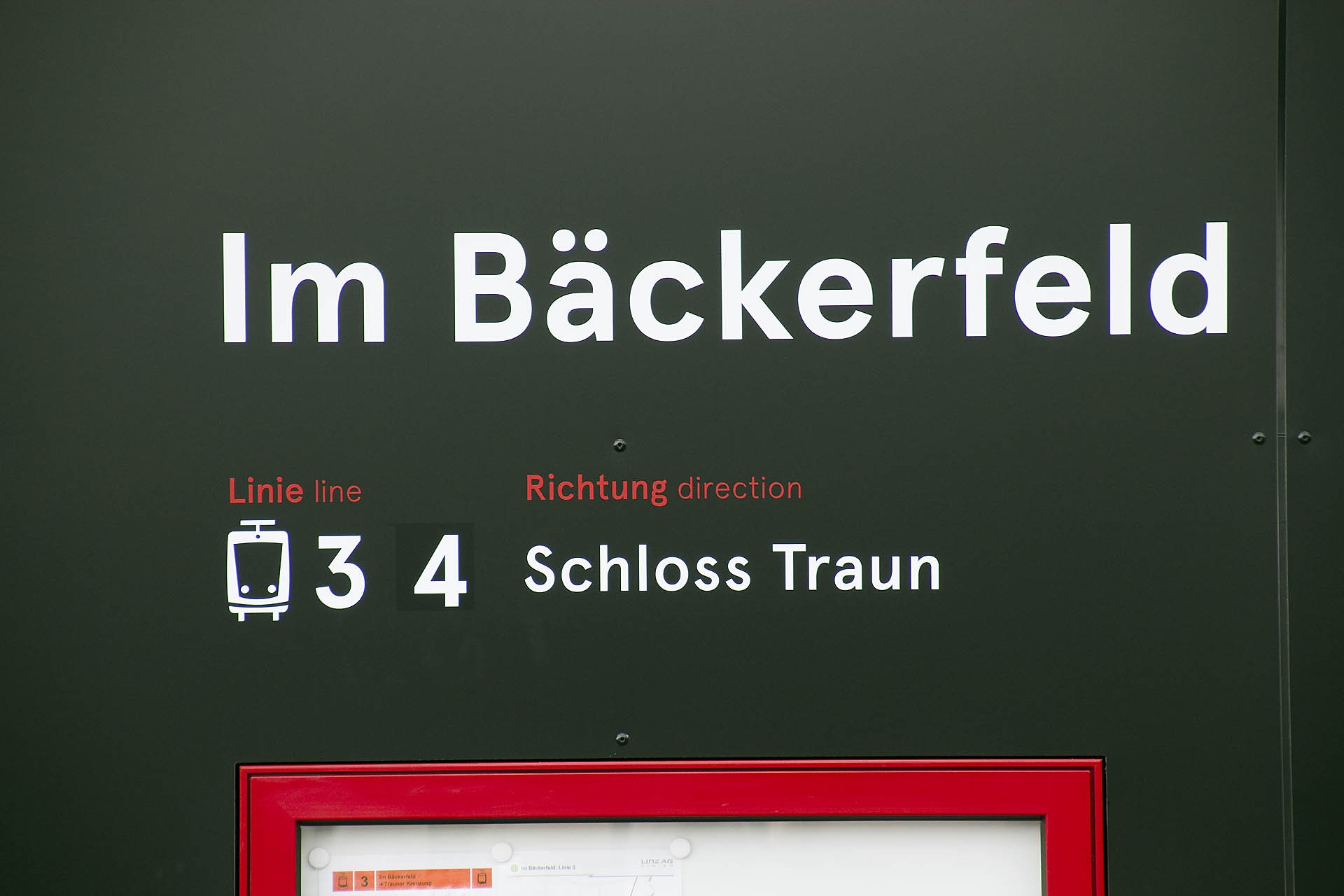 Im Bäckerfeld Die neue Straßenbahnlinie 4 ist hier bereits angeschrieben. The new tram line 4 is here already noted.