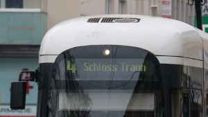 Linie 4 - line 4 Seit dem 10. September 2016 gibt es die Linie 4 in Linz, die von Urfahr über den Hauptbahnhof und die Haltestelle...