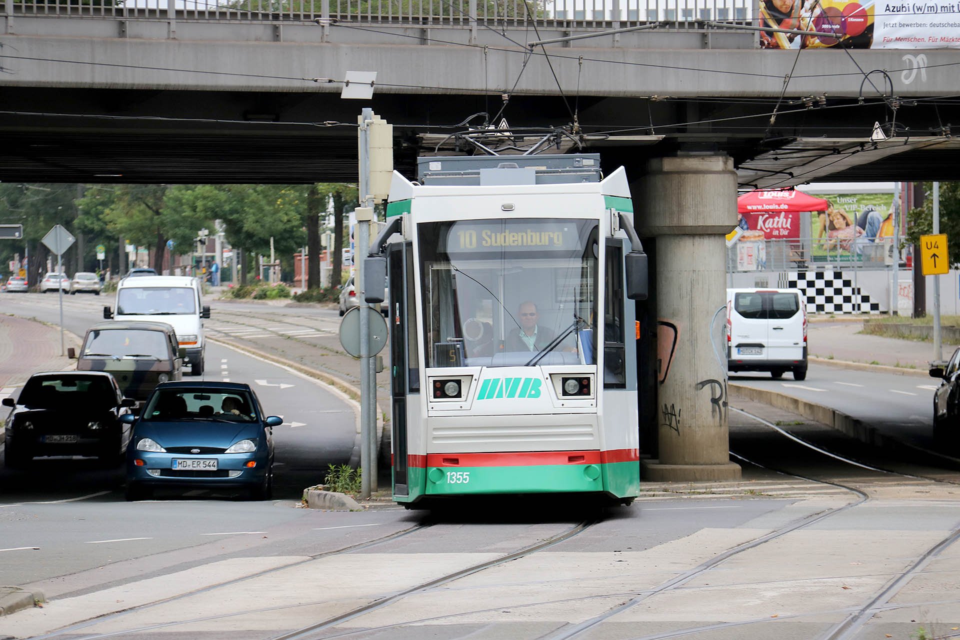 NGT8D 1355 Die NGT8D Fahrzeuge wurden in 4 Lieferserien nach Magdeburg geleifert. NGT8D trams were delivered in four batches.