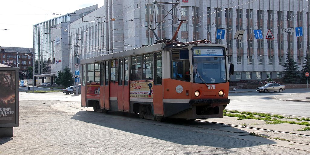 KTM8 Mit 20 Fahrzeugen ist auch diese Type in Perm vertreten. Some 20 trams of this type found also a home here.