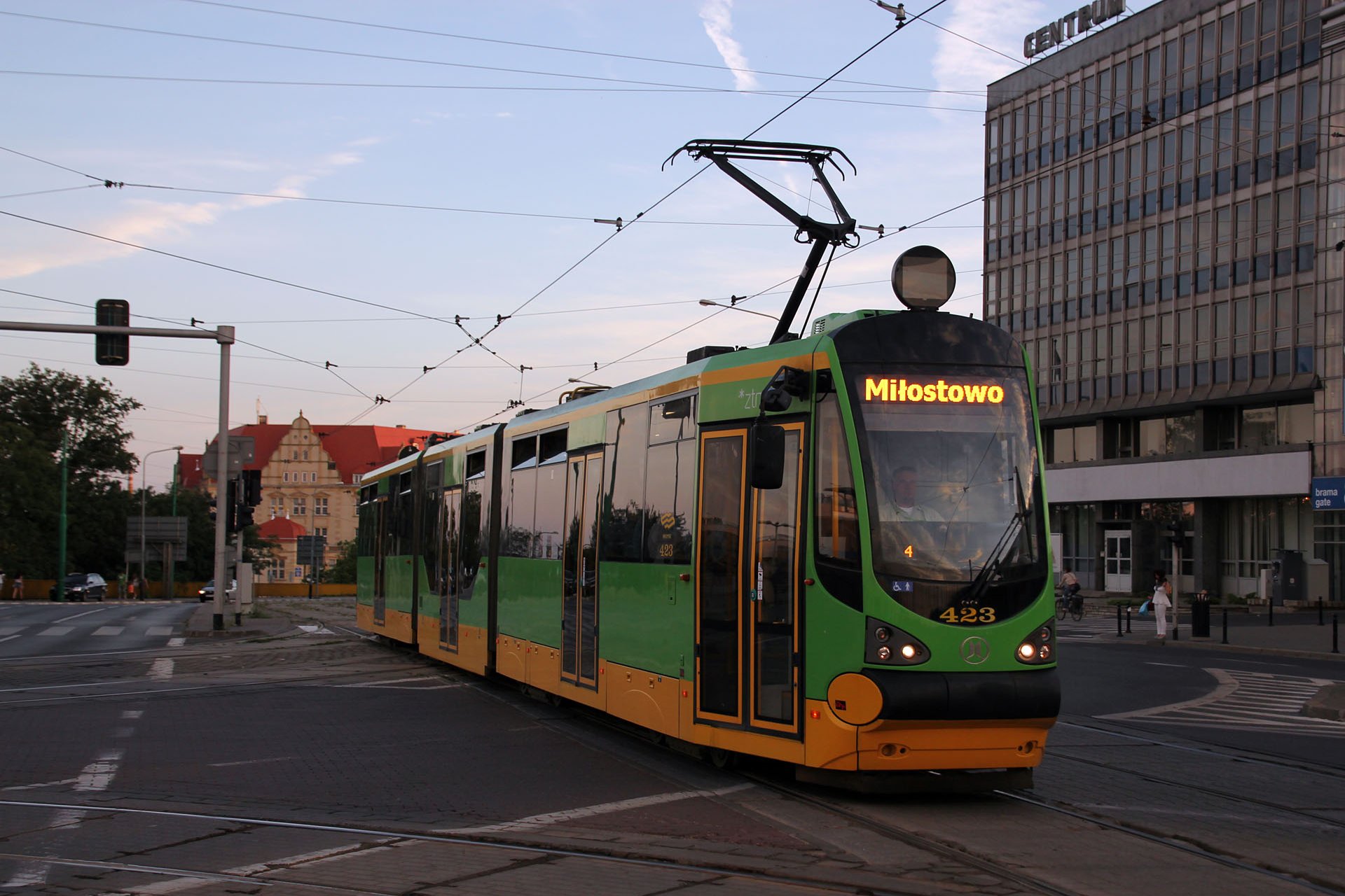 Beta 423 Doch dann wurde eine komplett neue Straßenbahn gebaut. But then a complete new tram was built.