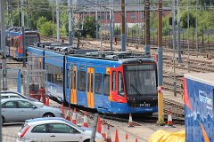 Supertram citylink BR399 203 Die 37,2 m langen Fahrzeuge können auch unter 25 kV 50 Hz fahren. The 37.2 m long tram trains run also with 25 kV 50 Hz system.