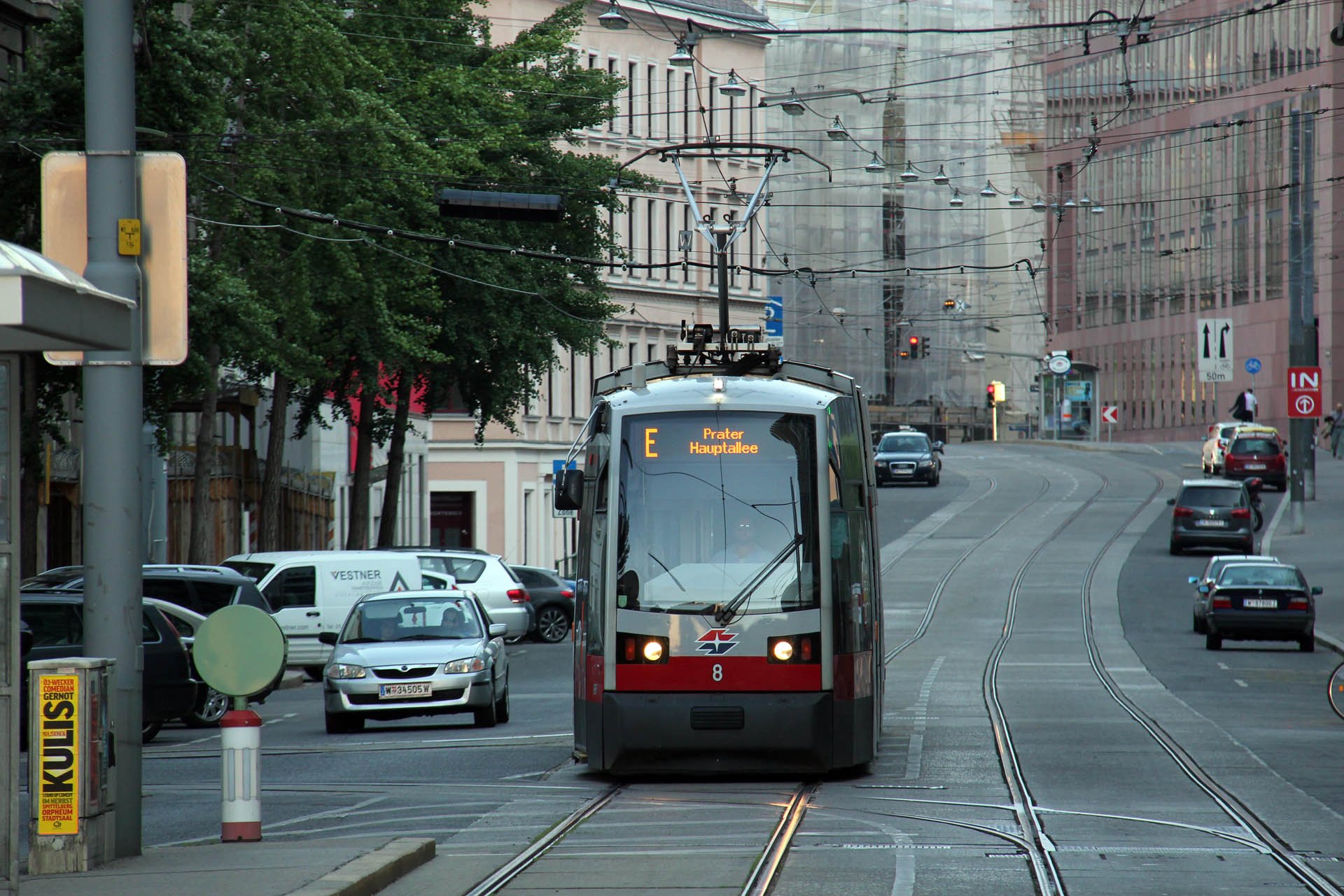 A 8 Sommer 2013, als die Linie E in den Prater fuhr... mehr Bilder Summer 2013, as a line E ran to the Prater ... more pics