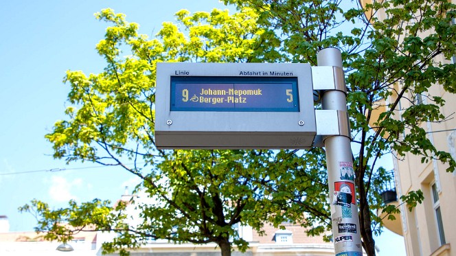 geteilter 9er - divided line 9 Aufgrund von Bauarbeiten in der Rosensteingasse wird die Linie 9 vom 3. Mai bis 4 Juni 2021 geteilt geführt und zwar...