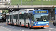 lighTram1 721 Einer davon (709) wurde 2003 zu einem Doppelgelenk-O-Bus umgebaut und mit der Nummer 721 versehen. One of them (709) was reconstructed in 2003 and became a...