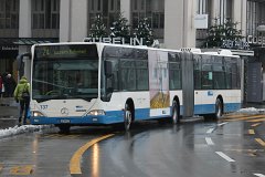 8768_45 Ab 2002 kamen 32 Citaro G dazu. From 2002 on 32 Citaro G articulated buses were added to the fleet.