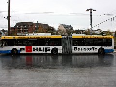 Berkhof Premier AT18 177 Die Busse haben 43 Sitz- und 117 Stehplätze. Crushload is 160, with 43 seats.