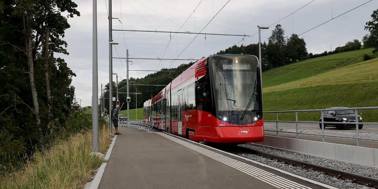 anderes - misc Zuerst trafen sich zwei Linien zweier Eisenbahngesellschaften in St. Gallen, nun sind sie durchgebunden und werden von...