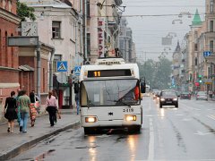 8558_93 Die AKSM-321 wurden von Belkommunmasch in Minsl gefertigt. AKSM-321 trolley buses are made by Belkommunmash in Minsk.