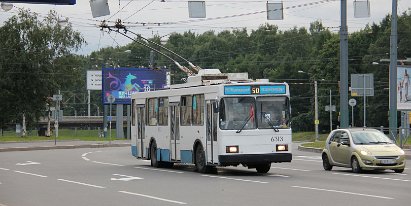 VMZ 5298 DIe VMZ (oder auch WMZ) stamen aus Wologda. The VMZ trolley buses are manufactured in Vologda.