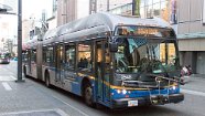 9104_365 Es handelt sich um 18m-Gelenkbusse, die in den Jahren 2007-2009 ausschließlich für Vancouver produziert wurden. Die Elektrik stammt von Vossloh-Kiepe.