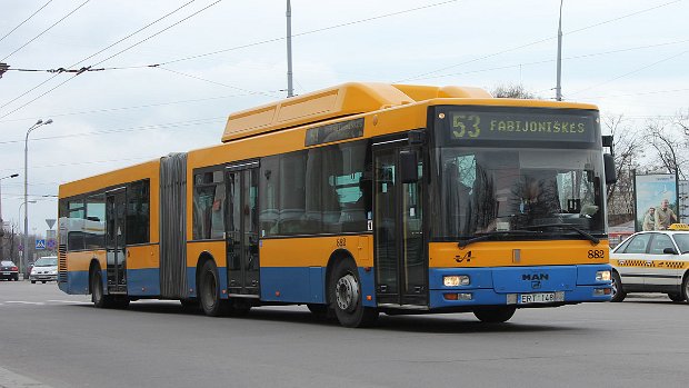 Vilnius Bus Vilnius hat ein 69 Linien umfassendes Busnetz und einen bunten Fuhrpark. Vilnius has a bus network consisting of 69...