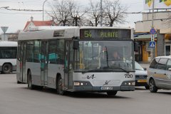 8621_09 In Vilnius sind viele verschiedene Bustypen anzutrffen, so dieser Volvo V7700. In Vilnius are many different bus types to see, so this Volvo V7700.