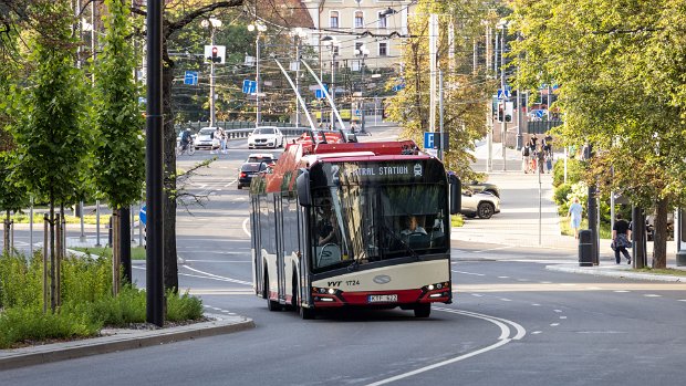 Vilnius 2024 Vilnius ist noch immer ein Eldorado für Škoda 14Tr, auch wenn schon viele Solaris Trollino IV 12 nun unterwegs sind. 91...