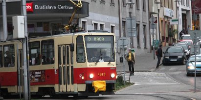 Tatra T6A5 Seit 1991 sind diese Straßenbahnen auf den Gleisen der slowakischen Hauptstadt zu sehen. Since 1991 these trams are in...