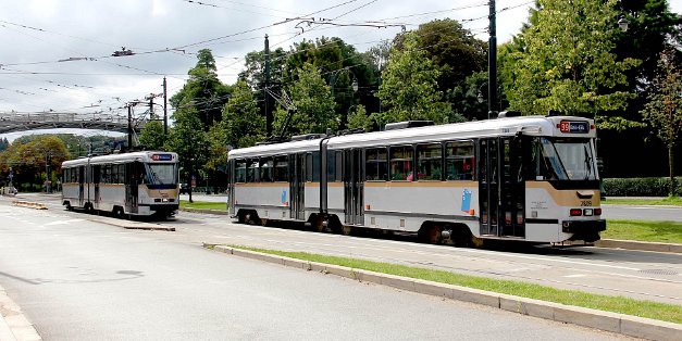 7700 Die am längsten bewährten Straßenbahnen in Brüssel sind diese Sechsachser. These six-axle trams are the vehicles which...
