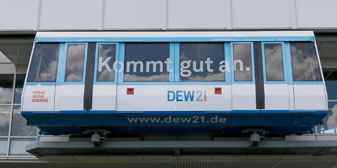 H-Bahn Die H-Bahn 21 in Dortmund ist seit 1984 in Betrieb, zuerst als Testbetrieb, ab 1993 im Linienbetrieb und nach einer...