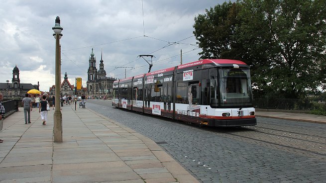 NGT6DD 60 Triebwagen dieses sechsachsigen Typs sind in Dresden unterwegs. Sie wurden zwischen 1995 und 1998 in die Flotte...