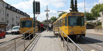 B80 Die B80 bilden das Rückgrat des Stadtbahnverkehrs in Essen. The B80 are the backbone of the LRV service in Essen.