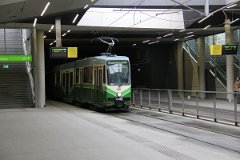 IMG_3214 Am Hauptbahnhof halten die Linien 1, 3, 6 und 7 und somit mehr als die Hälfte aller Grazer Straßenbahnlinen. At Hauptbahnhof stop the tram lines 1, 3, 6 and 7,...