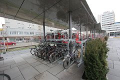 IMG_3230 Für Fahrradabstellplätze ist gesorgt. There are many bike parking areas now...