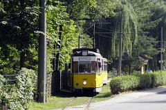 T57 3 Hier fahren sie noch die Gotha T57, insgesamt fünf Stück. Here Gotha T57 trams are still in service, some five in total.