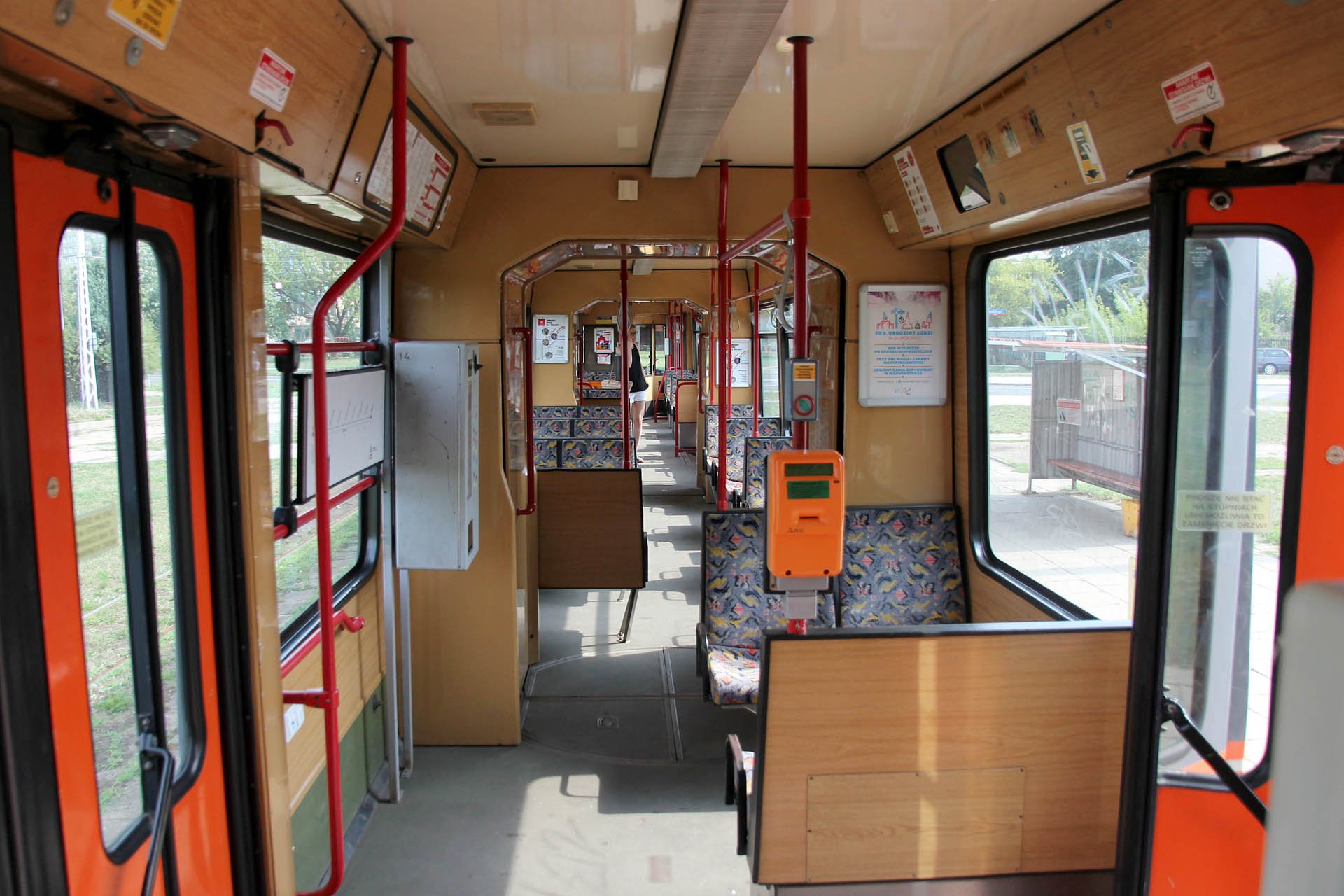 M8C 531 ex Bielefeld Nun ein Blick ins Innere. Now a look into the tram.