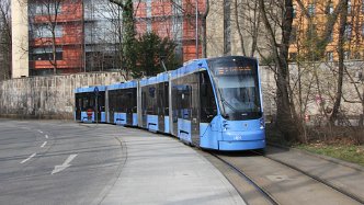 Typ T Die Type T, seit Oktober 2013 im Einsatz und ein Siemens Avenio, fährt in vier Varianten in München. Die T 1.6 und T 4.7...