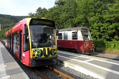 P8293865 Eine Besonderheit der Nordhausener Straßenbahn ist ihr Anschluß zu den Harzer Schmalspurbahnen (HSB). One speciality of Nordhausen tramway is its connection to...