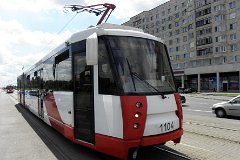 8574_22 Mit dem Prototypen, der 2006 geliefert wurde, kamen insgesamt 25 Straßenbahnen dieses Typs bis 2008 nach St. Petersburg. A total of 25 trams of this type were...