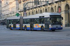 IMG_9361 In Turin sind 85 dieser AG300 von van Hool unterwegs. There are some 85 buses of type van Hool AG300 underway in Turin.