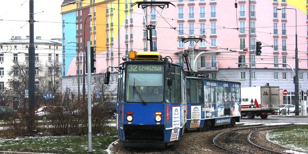 105N2k Diese Straßenbahntype ist in vier Versionen ausgeliefert worden. This tram type was delivered in four versions.