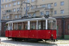 A 25 ...und so sahen sie dann in Wiener Farben aus, mehr dazu gibt es hier. ...and so they looked like in Vienna colours, mehr about this tram type here.