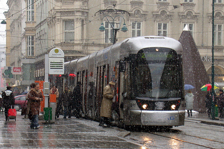 Tram 001
