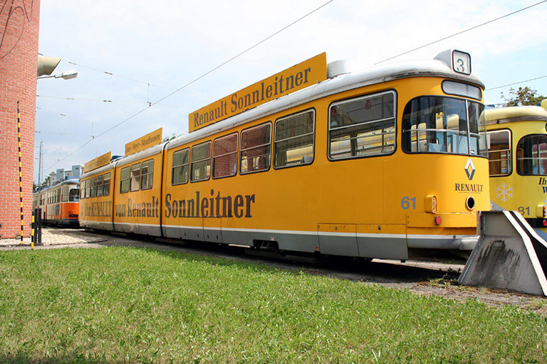tram 61