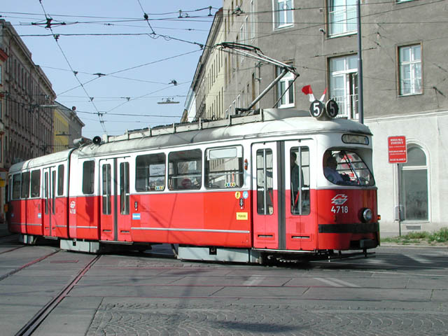 E1 4718
