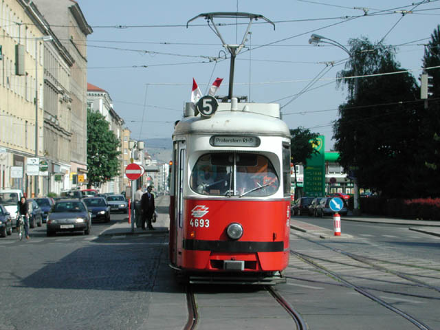 E1 4693